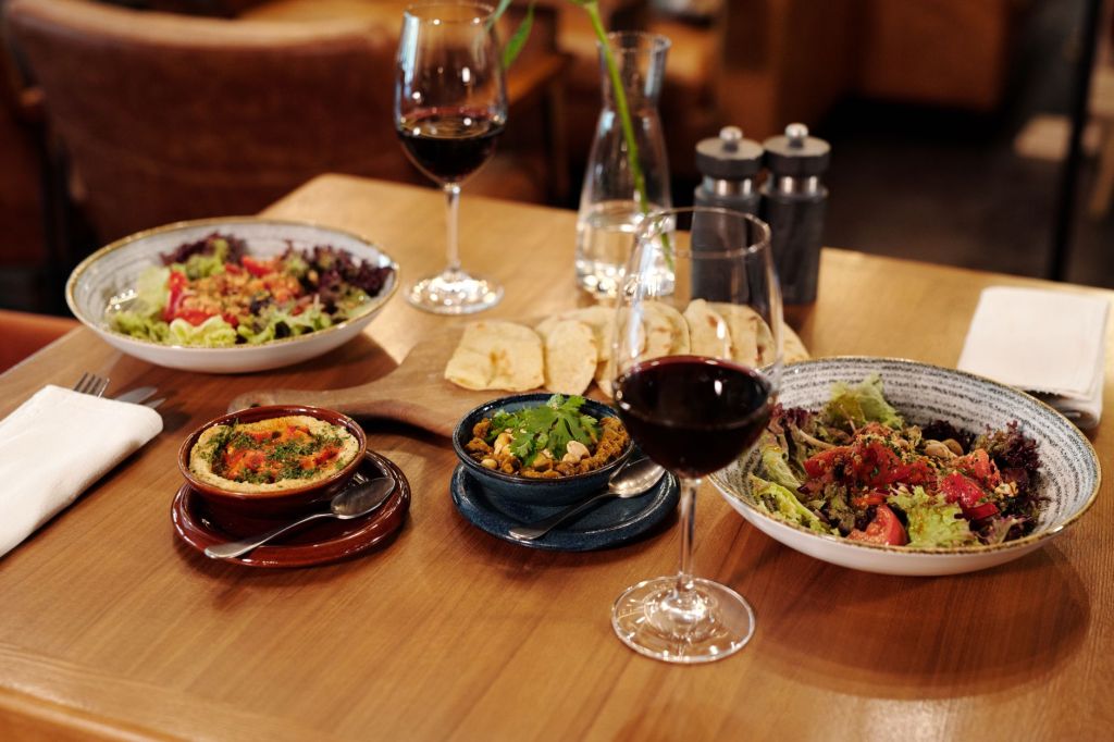 Reserve Your Table for Evening&nbsp;Dining